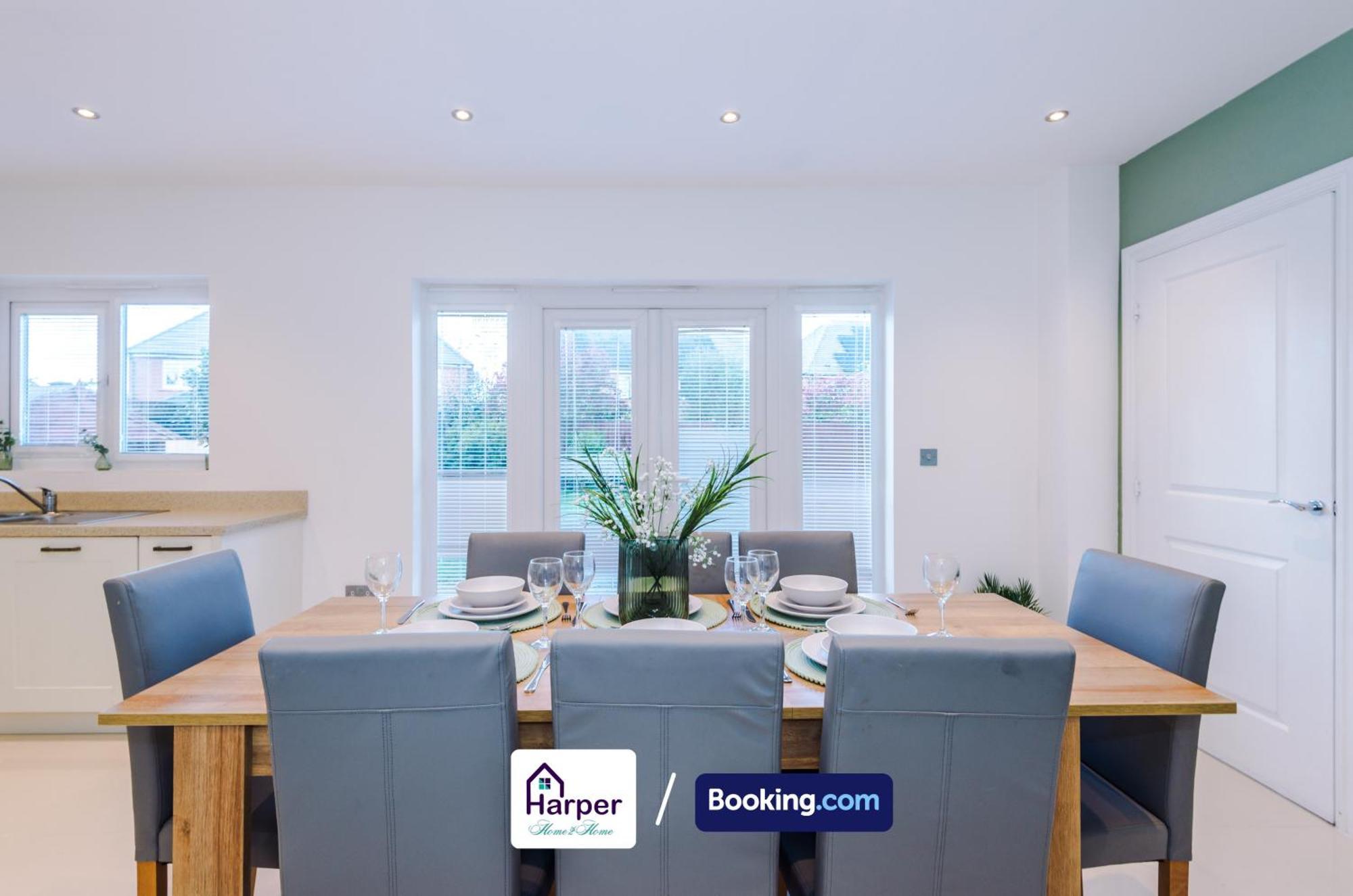 4 Bedroom By Harperletting Short Lets & Serviced Accommodation Chester With Detached Games Room Drive Long Or Short Stays Christleton Bagian luar foto