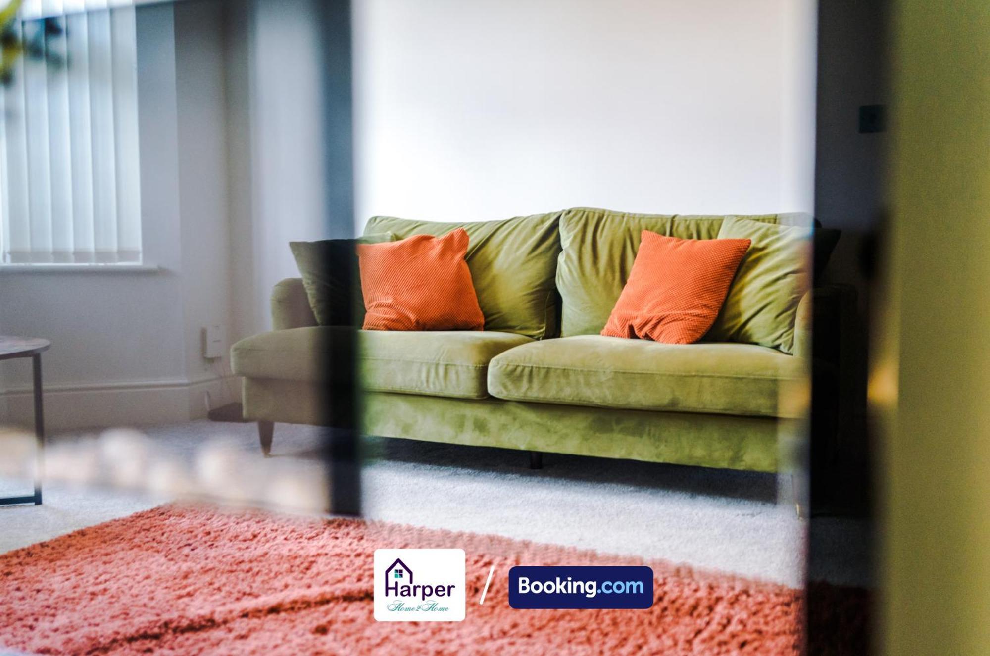 4 Bedroom By Harperletting Short Lets & Serviced Accommodation Chester With Detached Games Room Drive Long Or Short Stays Christleton Bagian luar foto