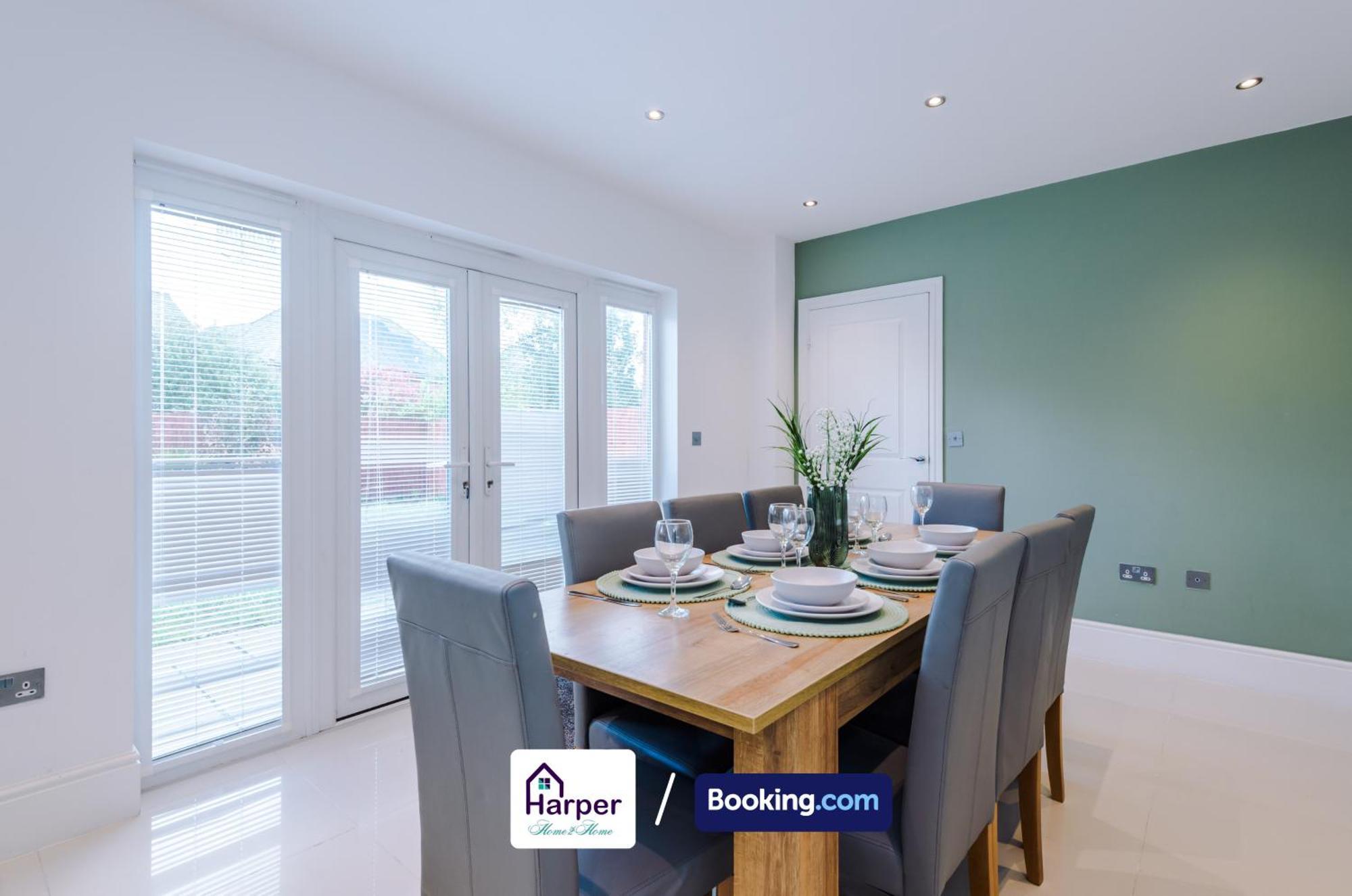 4 Bedroom By Harperletting Short Lets & Serviced Accommodation Chester With Detached Games Room Drive Long Or Short Stays Christleton Bagian luar foto